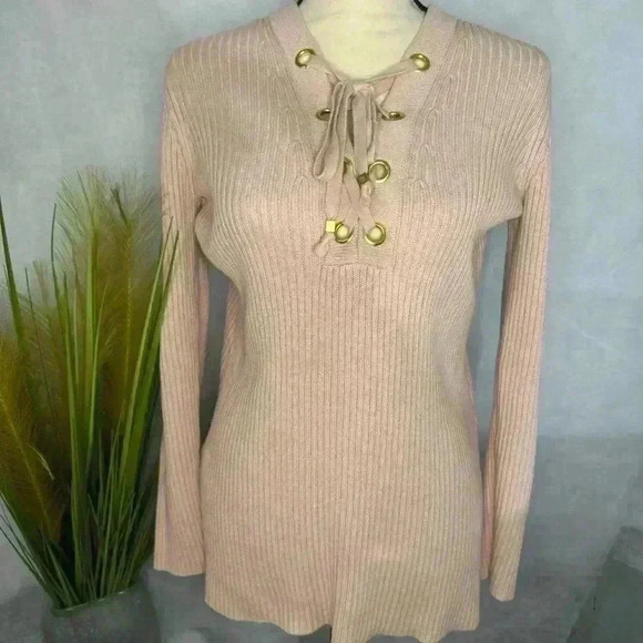 Michael Kors Drawstring w/Gold Hardware Light Peach Pullover Sweater Size Medium - Picture 1 of 15